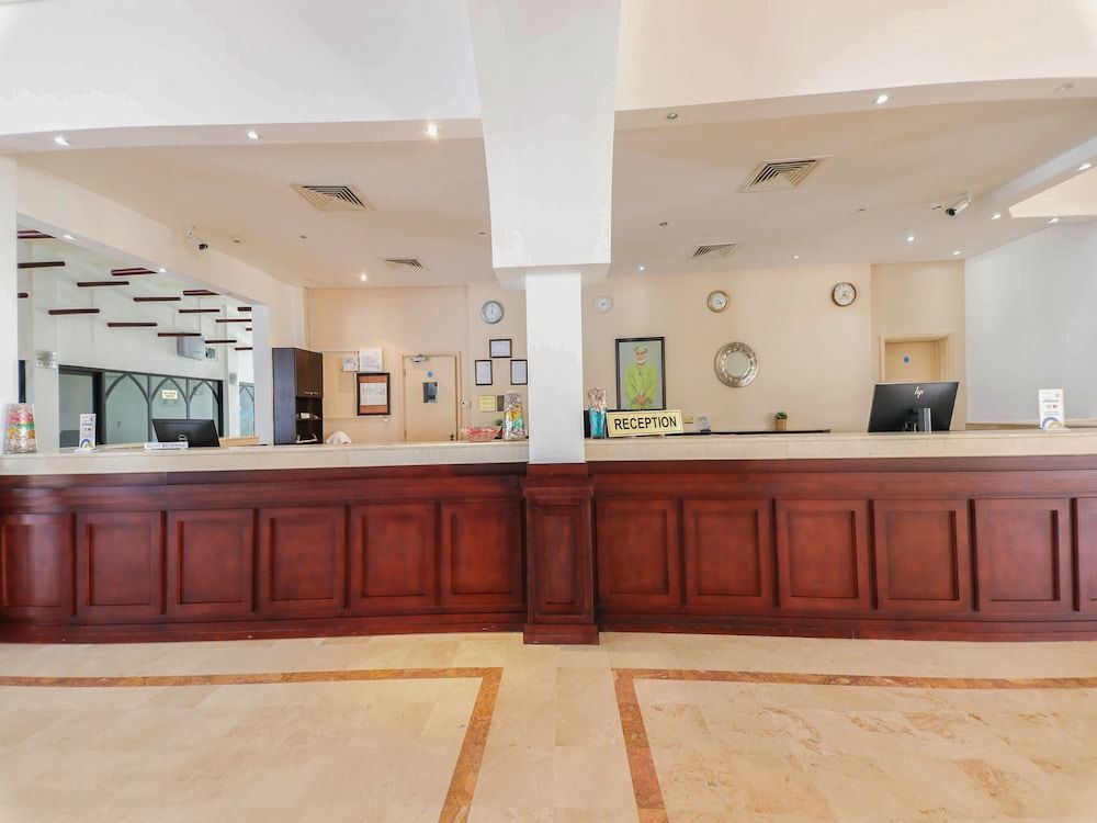 CAPITAL O133 Al Sawadi Beach Resort & Spa 2