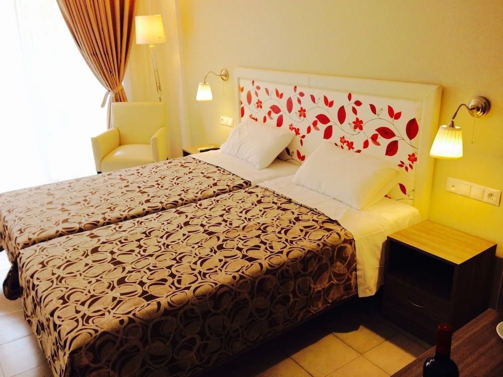 Hippocampus Hotel 3 estrelas em Ixia