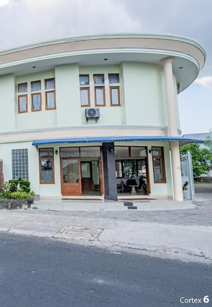 Collection O Tasikmalaya Near Stadium Wiradadaha Formerly Hotel Abadi