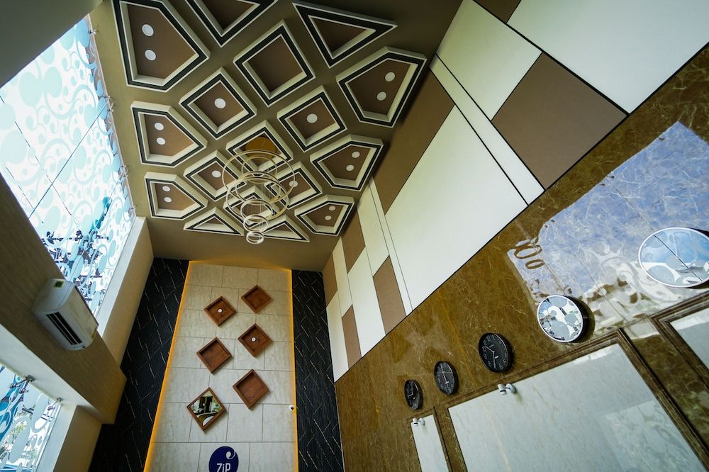 Zip By Spree Hotels Purple Orchid Whitefield 2