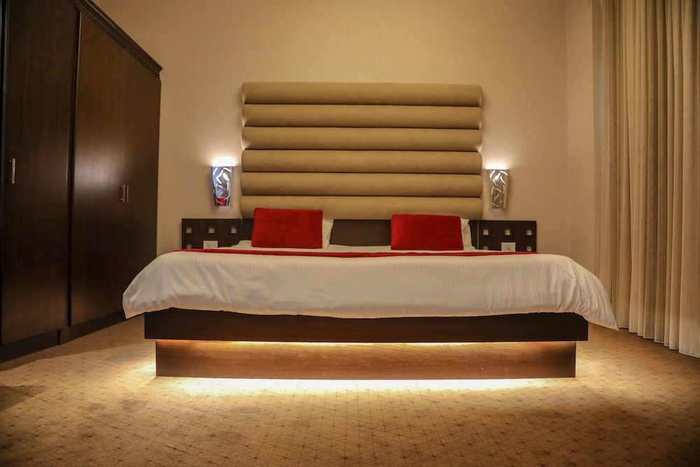 Eden Hotel 3