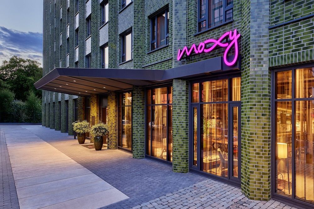 Moxy Cologne Muelheim -1 estrellas en Colonia