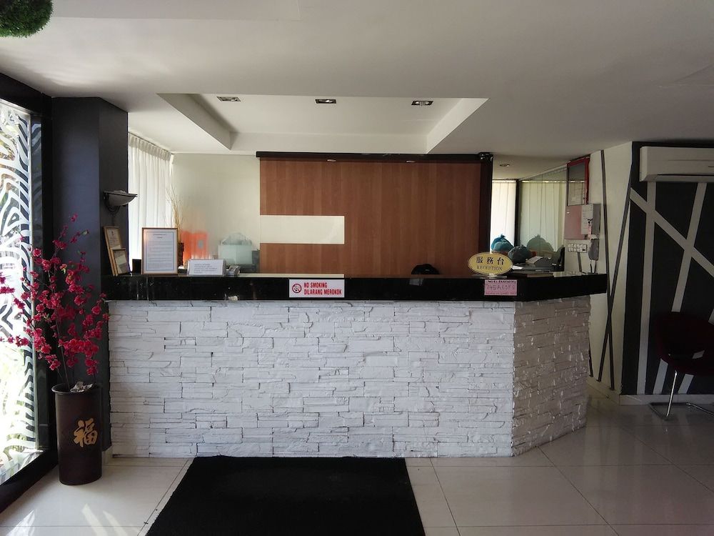 Casuarina Hotel 3