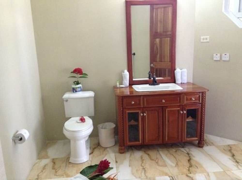 Waters Edge Guest House 3