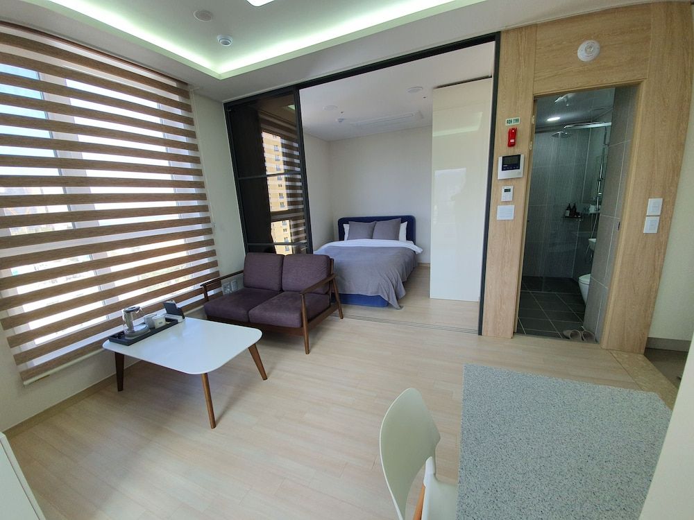 The Mark Sokcho Residence 2