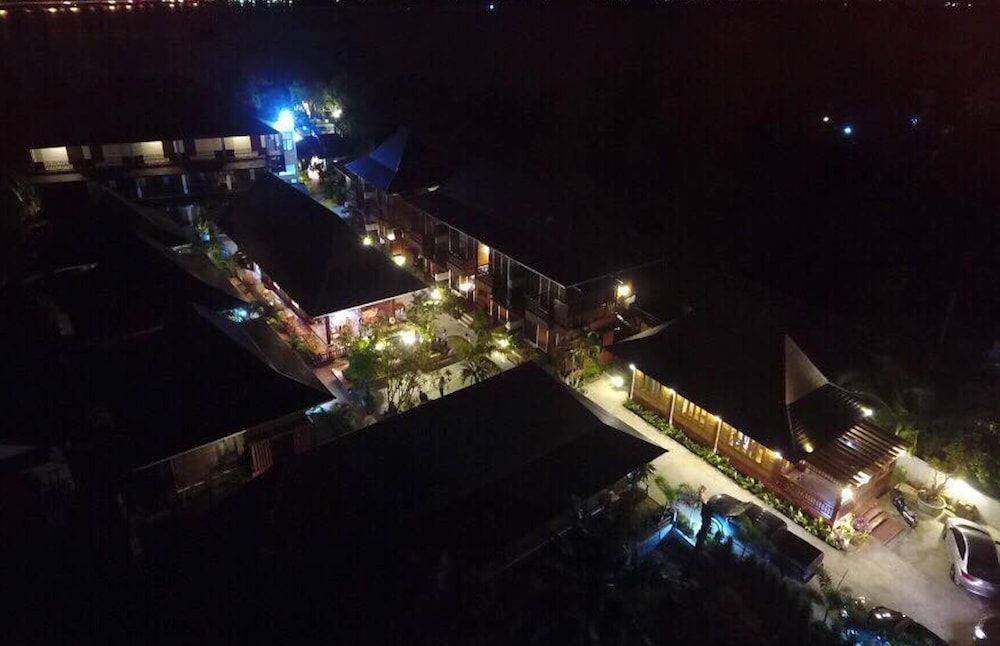 Khum Sai Ngam Hotel & Resort 1