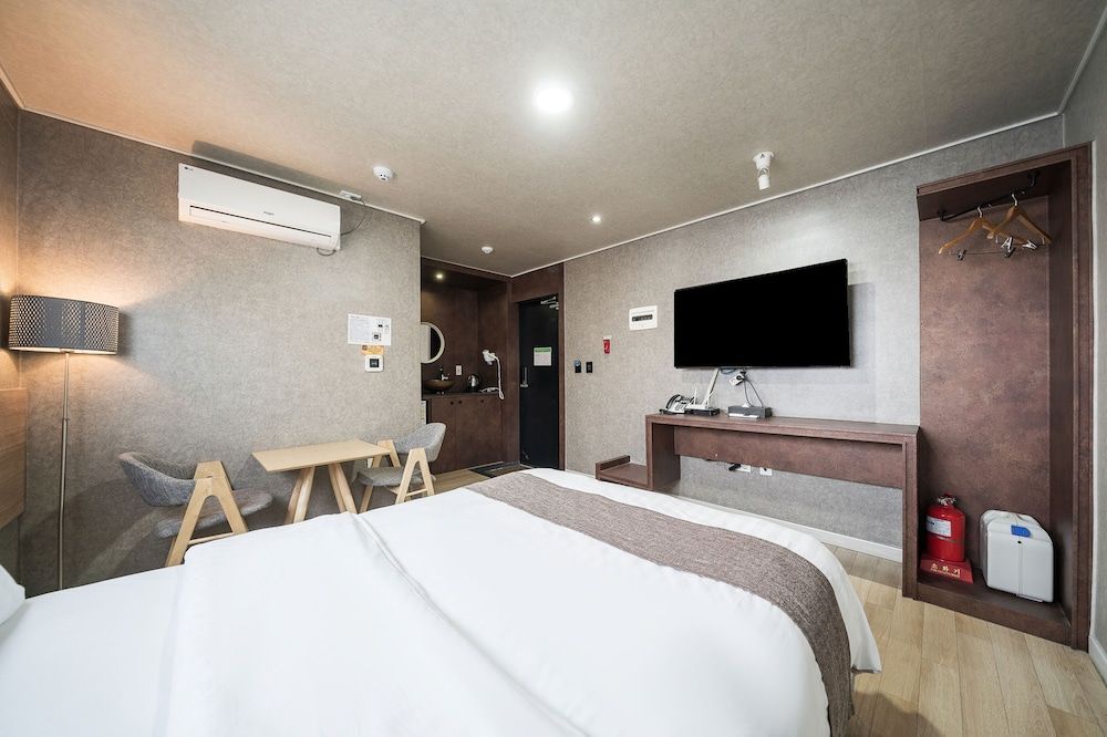 Restia Stay Suwon Station 2
