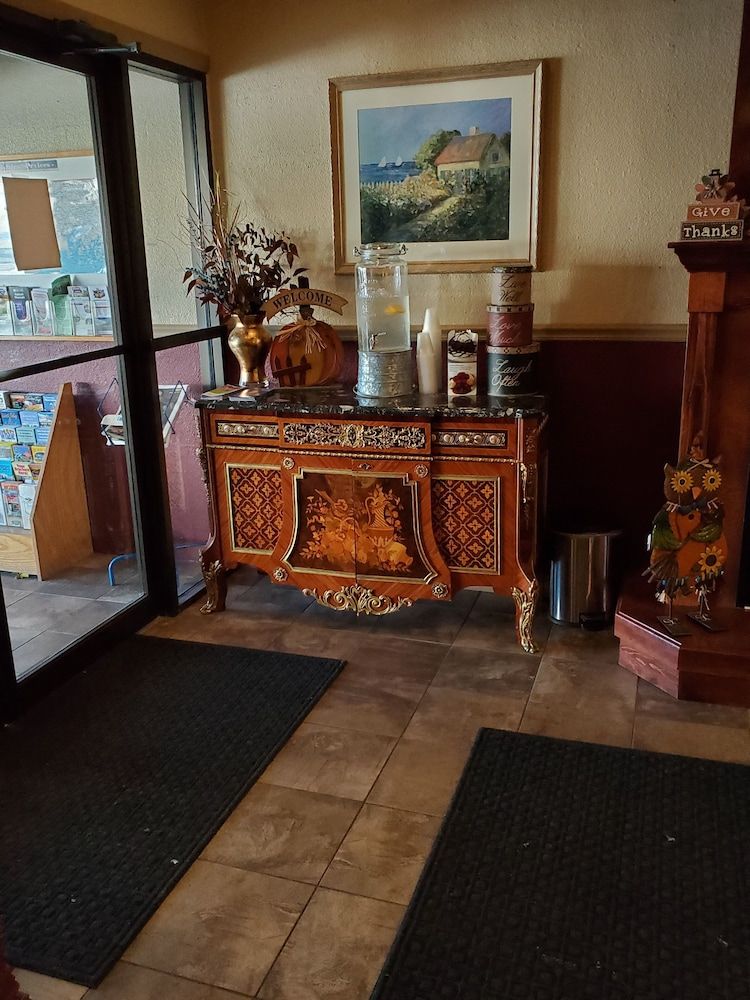 Fireside Inn & Suites Bangor 3