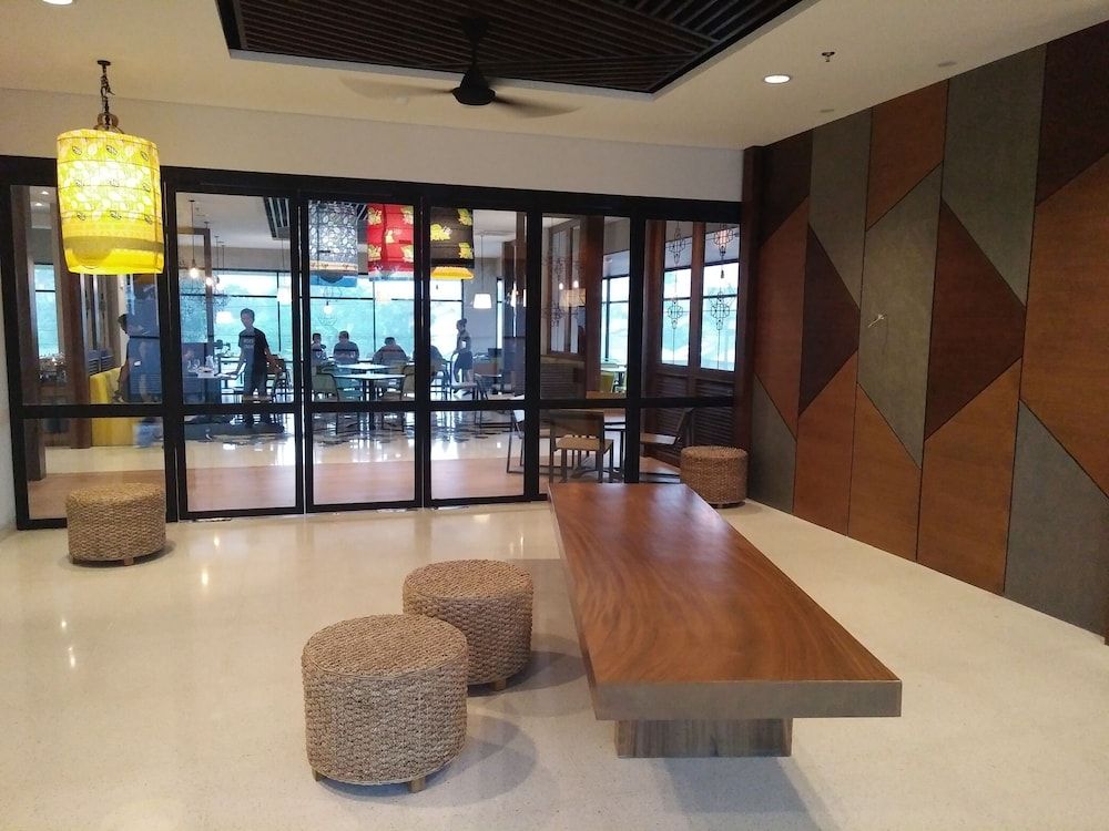 La Lucia Boutique Hotel by Prasanthi 3