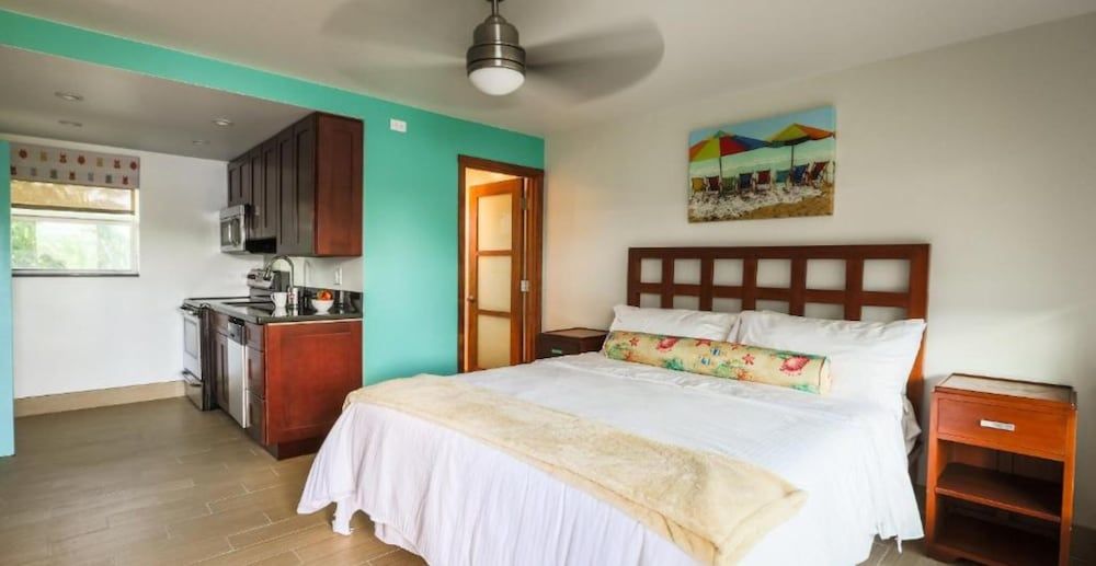 Sun Dek Beach House 3