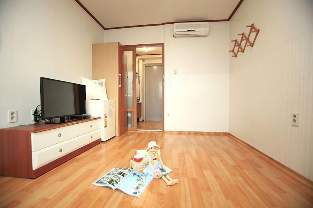 Mangsang East House 2