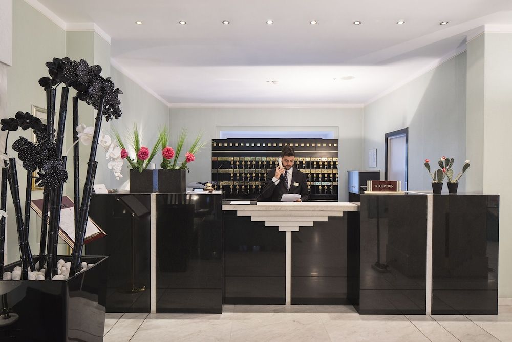 Hotel De La Ville Avellino 3