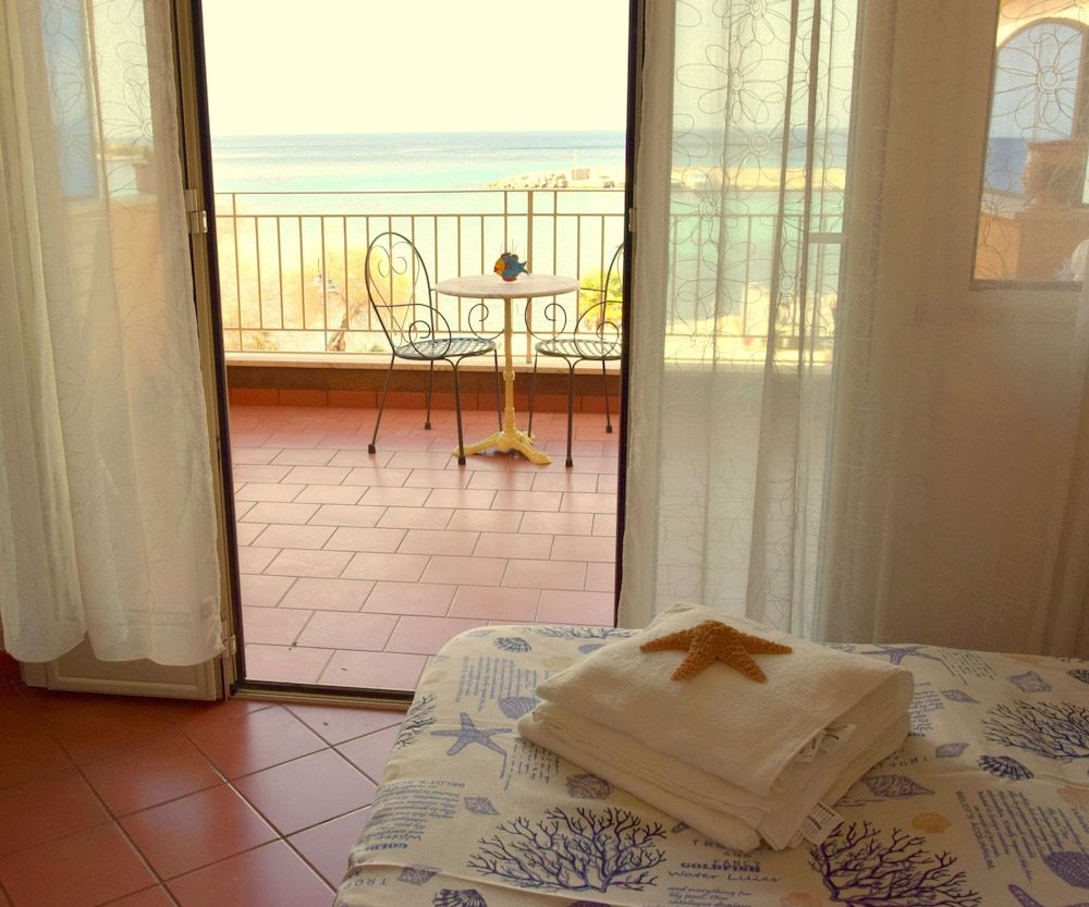 Palermo Mare Holidays 3
