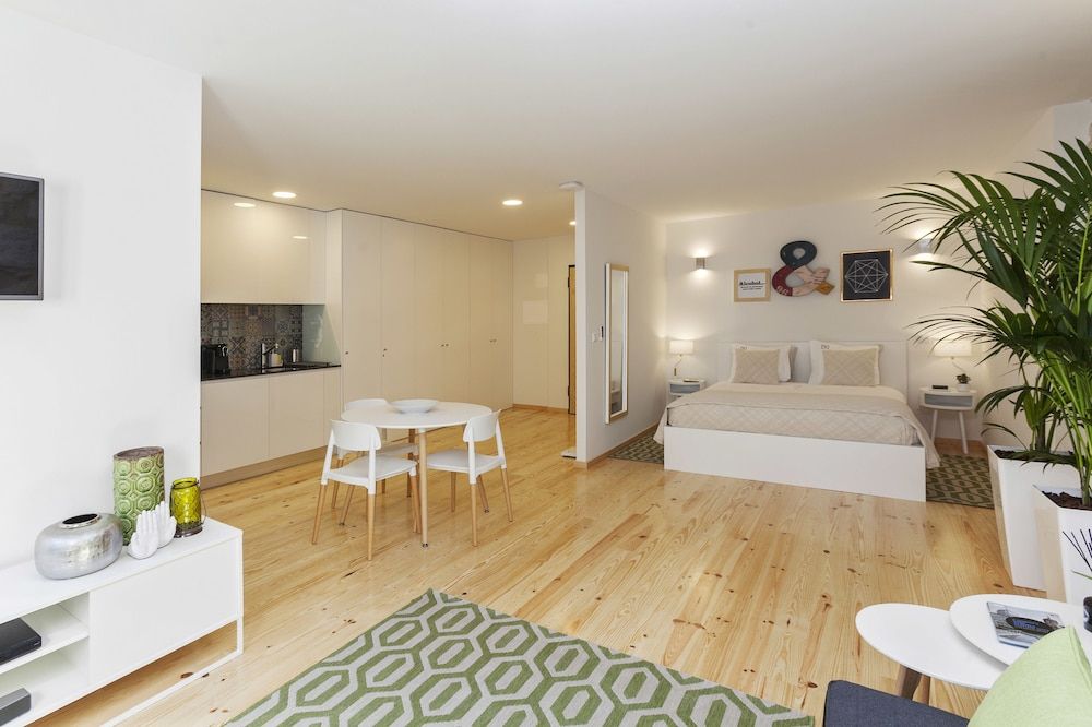 Oporto Local Studios 1