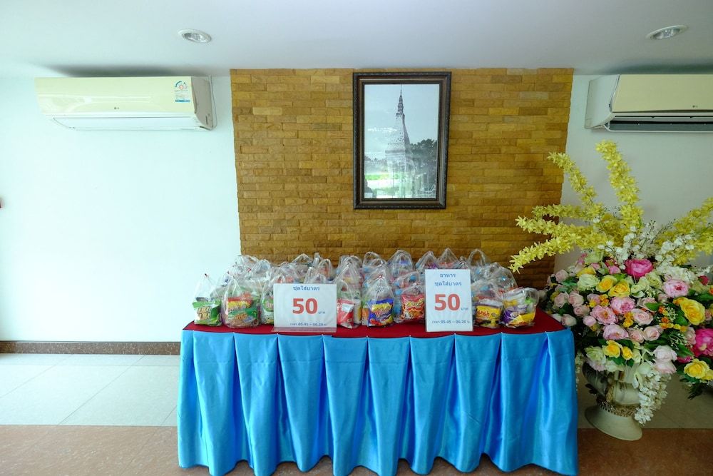 Thatphanom River View Hotel 2