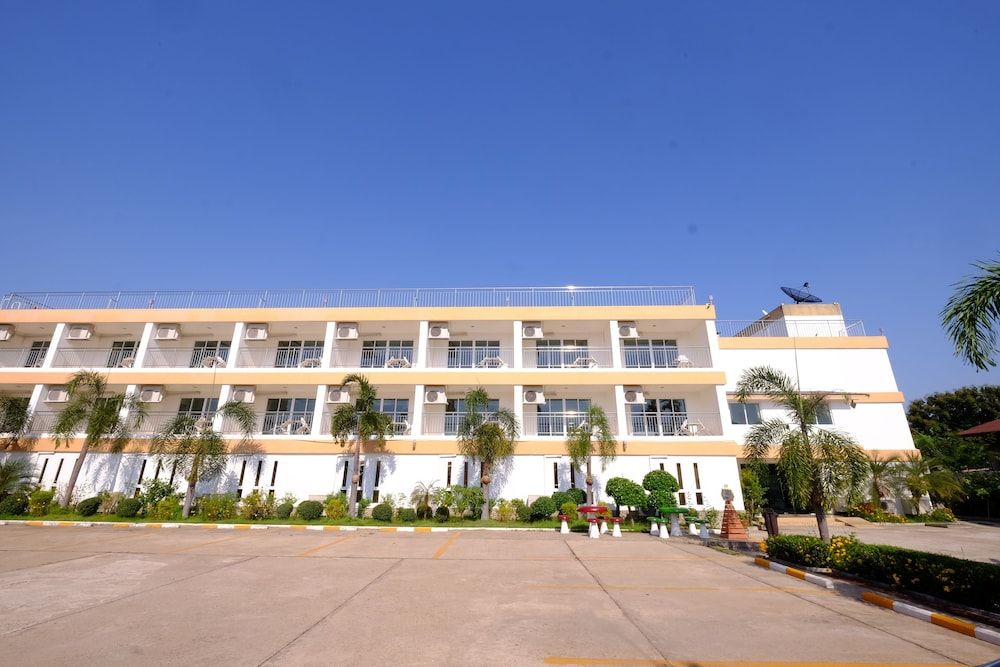 Thatphanom River View Hotel 3 étoiles à That Phanom