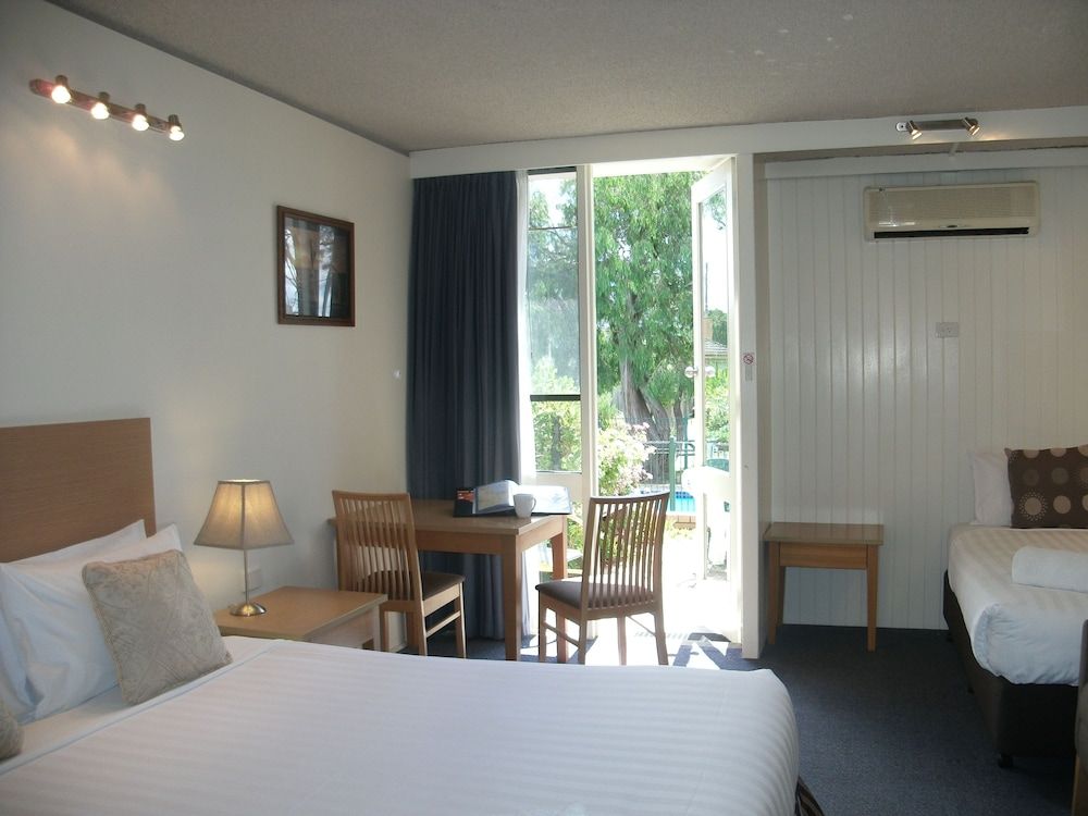 Parkwood Motel and Apartments 3