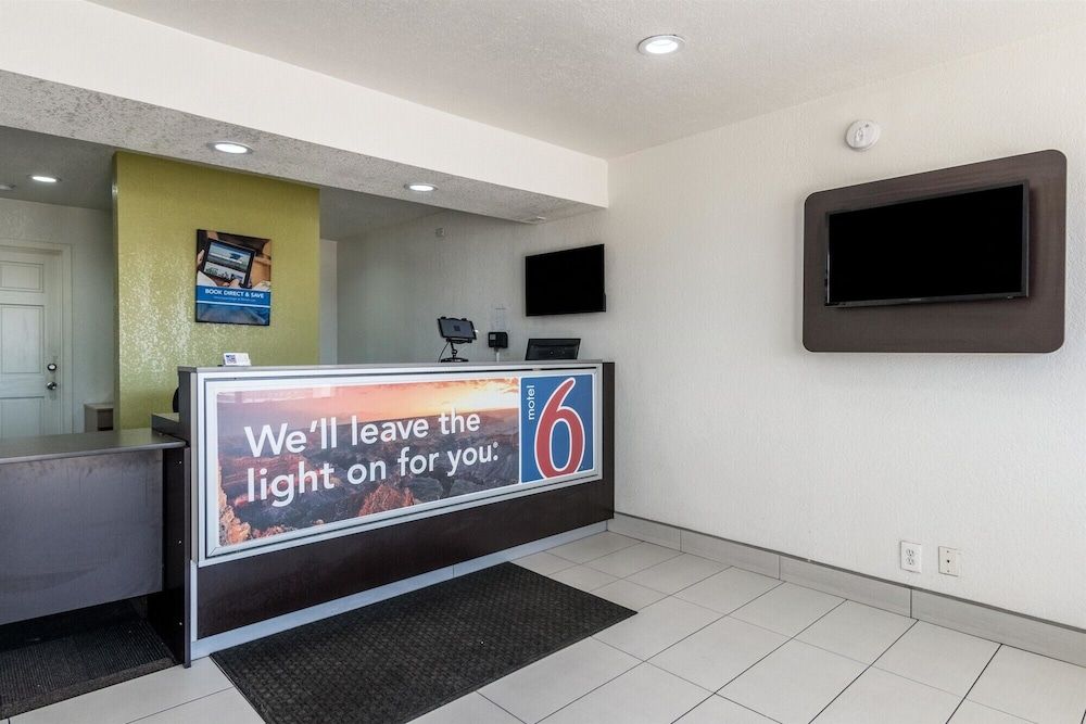 Motel 6 Fort Worth, TX - North 2