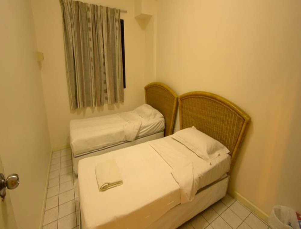 Paradise Lagoon Apartment 3