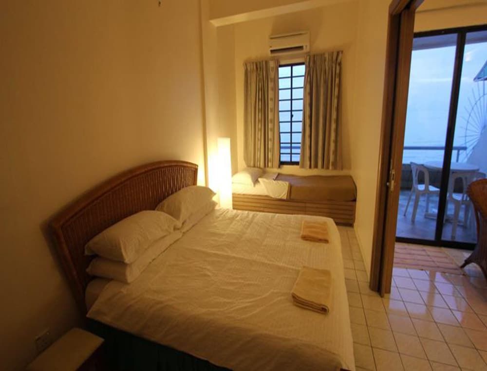 Paradise Lagoon Apartment 2