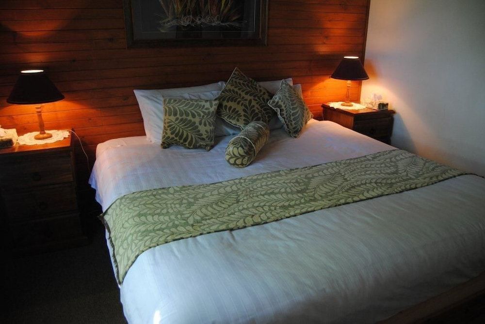 Clarendon Chalets 3