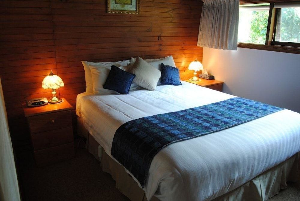 Clarendon Chalets 2