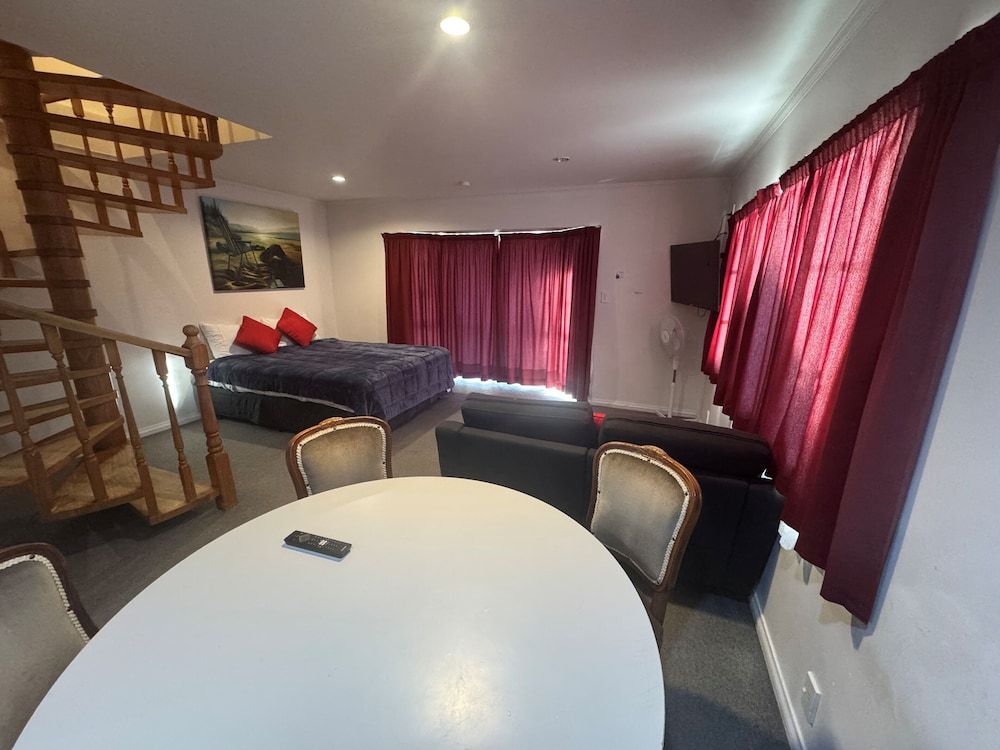 Settlers Motor Lodge