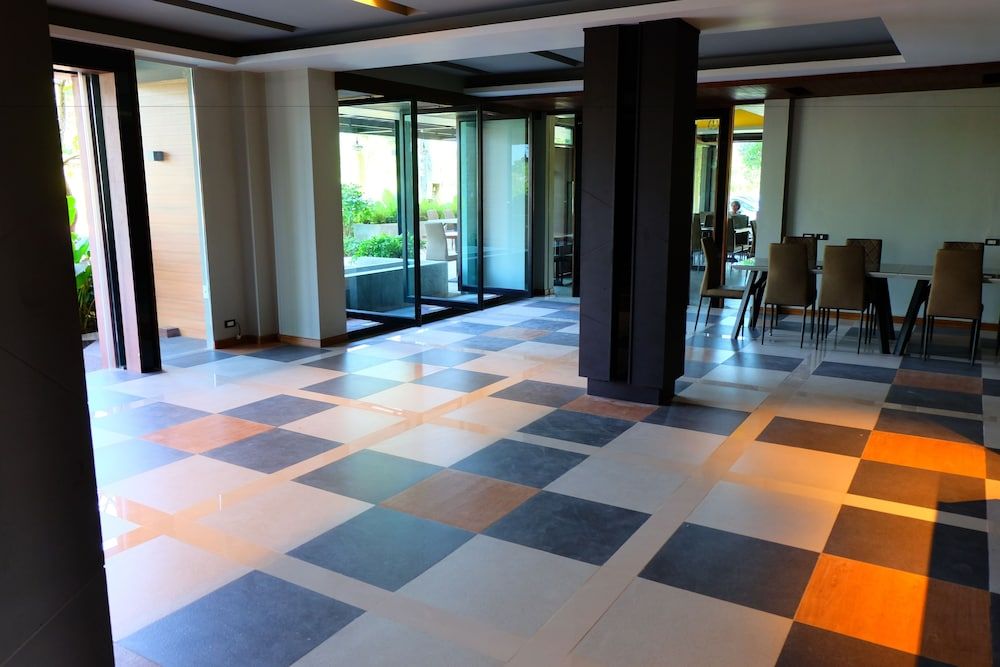 The Glory Gold Hotel 2