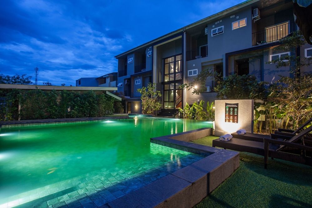 The Glory Gold Hotel 4 estrelas em Natai Beach