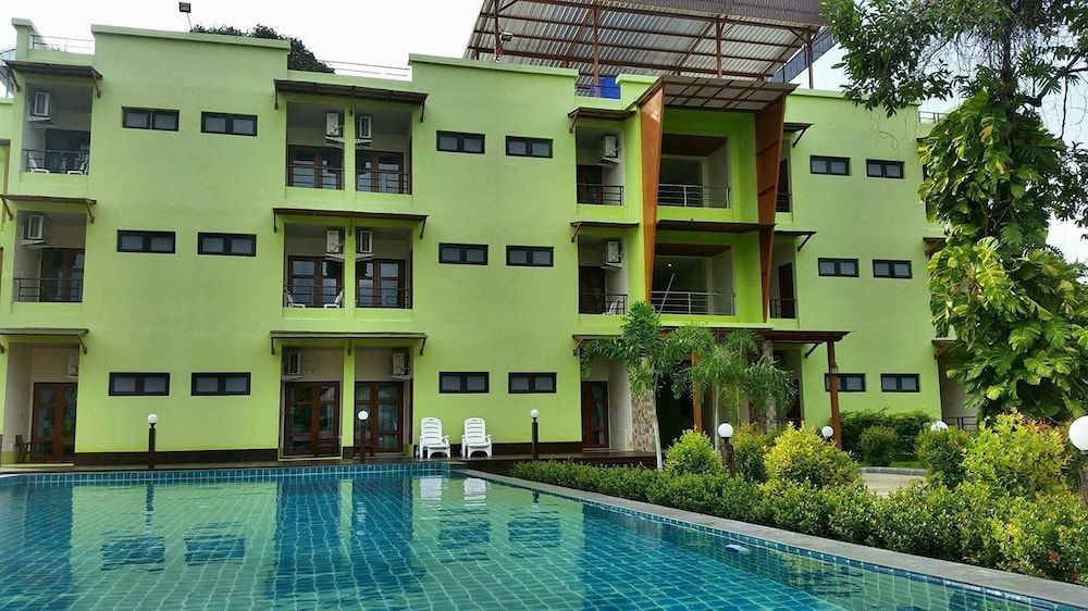 Morakot Lanta Resort 2