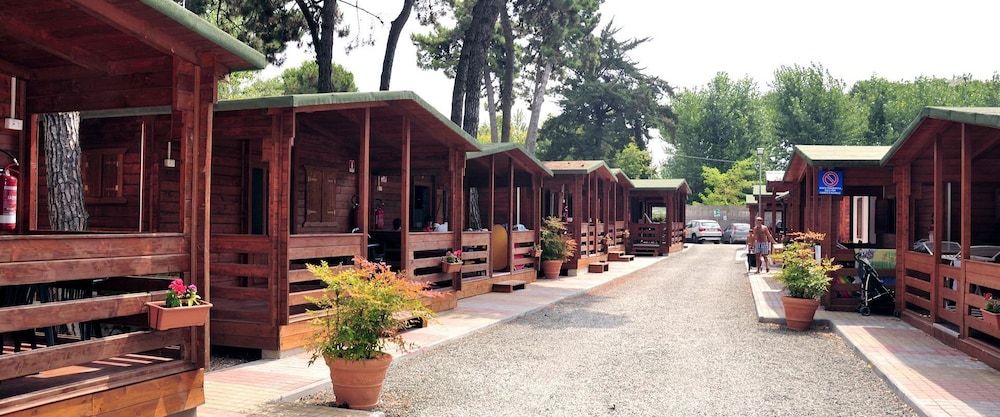 Campeggio Italia -1 étoiles à Marina di Massa