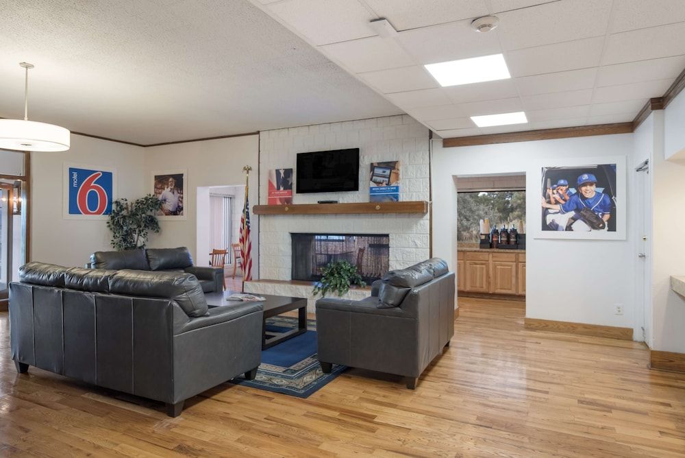 Motel 6 Colorado Springs, CO - Air Force Academy 2