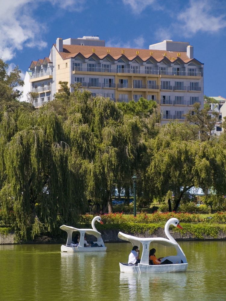 Baguio Burnham Suites 1