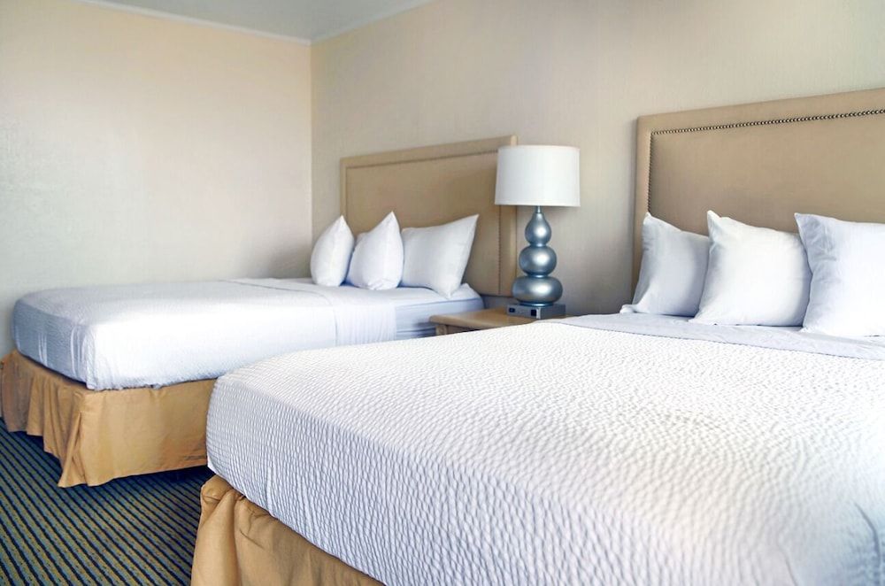 Seabonay Oceanfront Motel 3