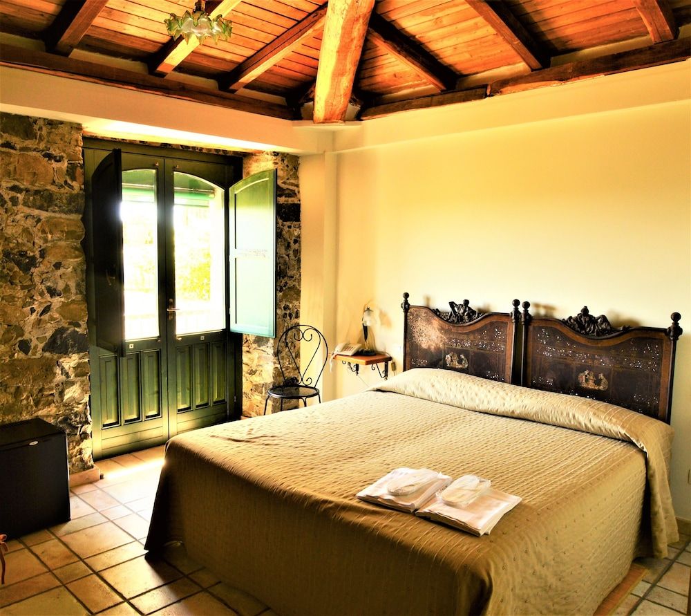 Antico Borgo Etneo - Agriturismo Country House Hotel 3