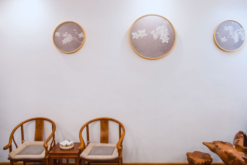 Listening To The Rain Hall Inn 2