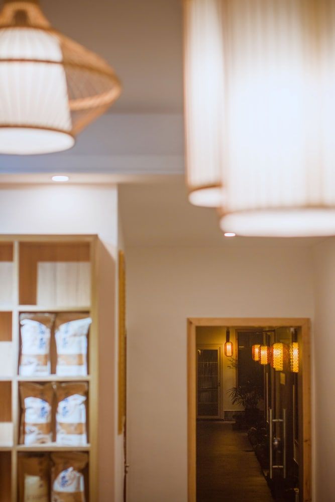 Listening To The Rain Hall Inn 3