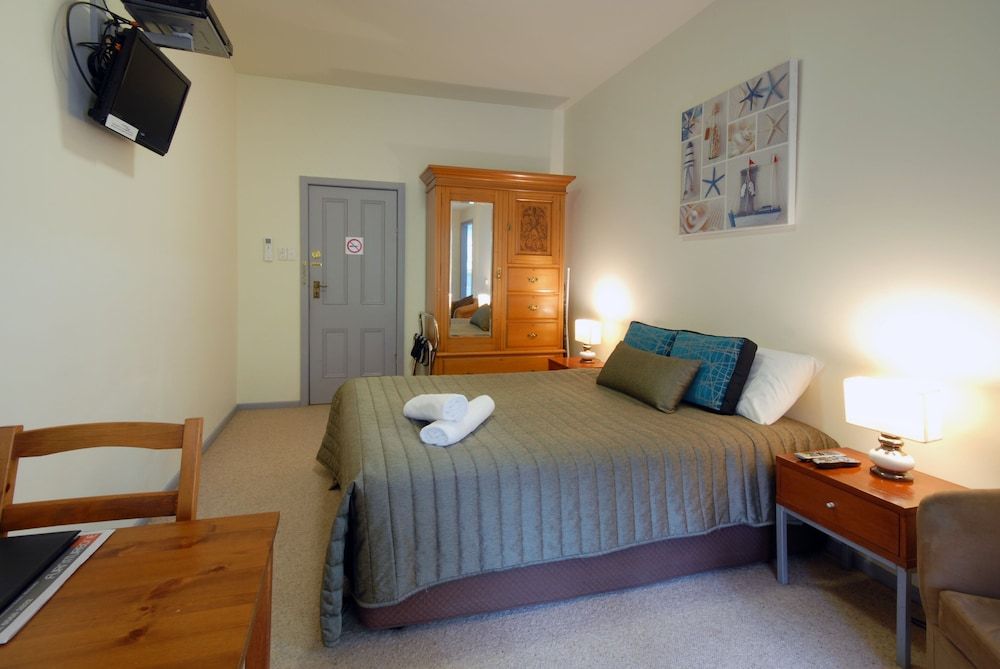 Riverview Boutique Motel 2