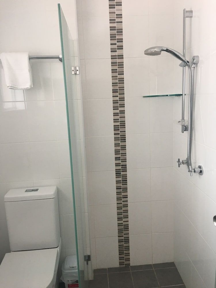 Huskisson Beach Motel 2