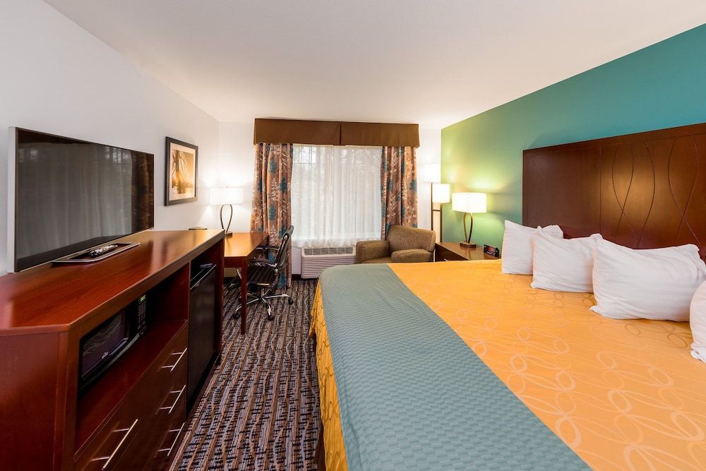 Sunset Motel Hood River 1