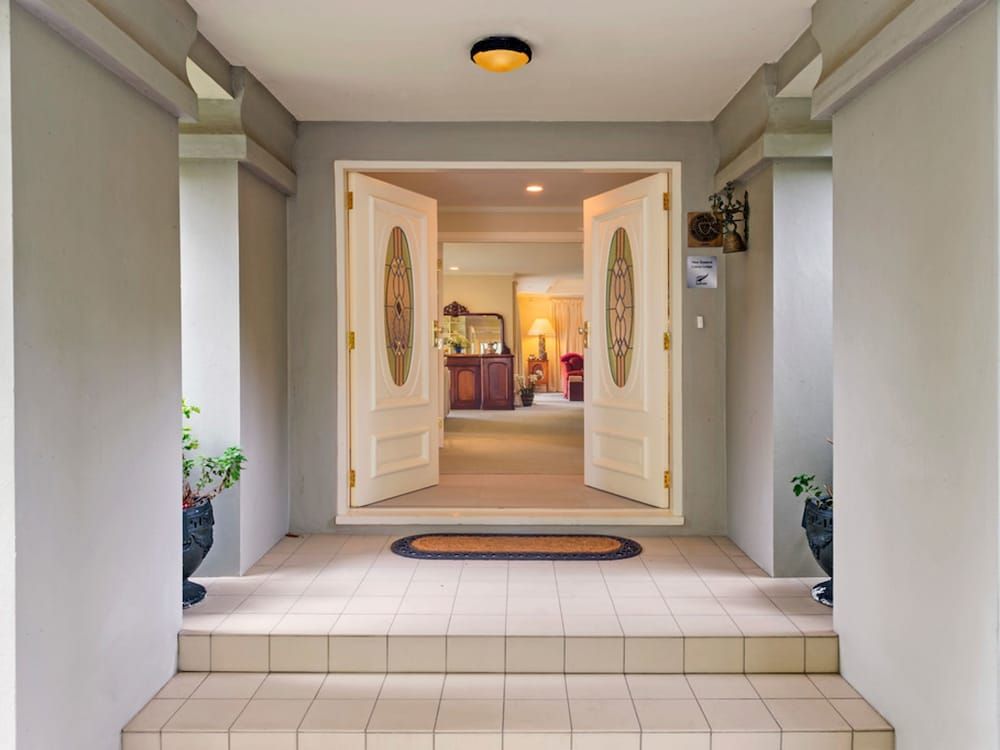 Greenmantle Estate Hotel 2