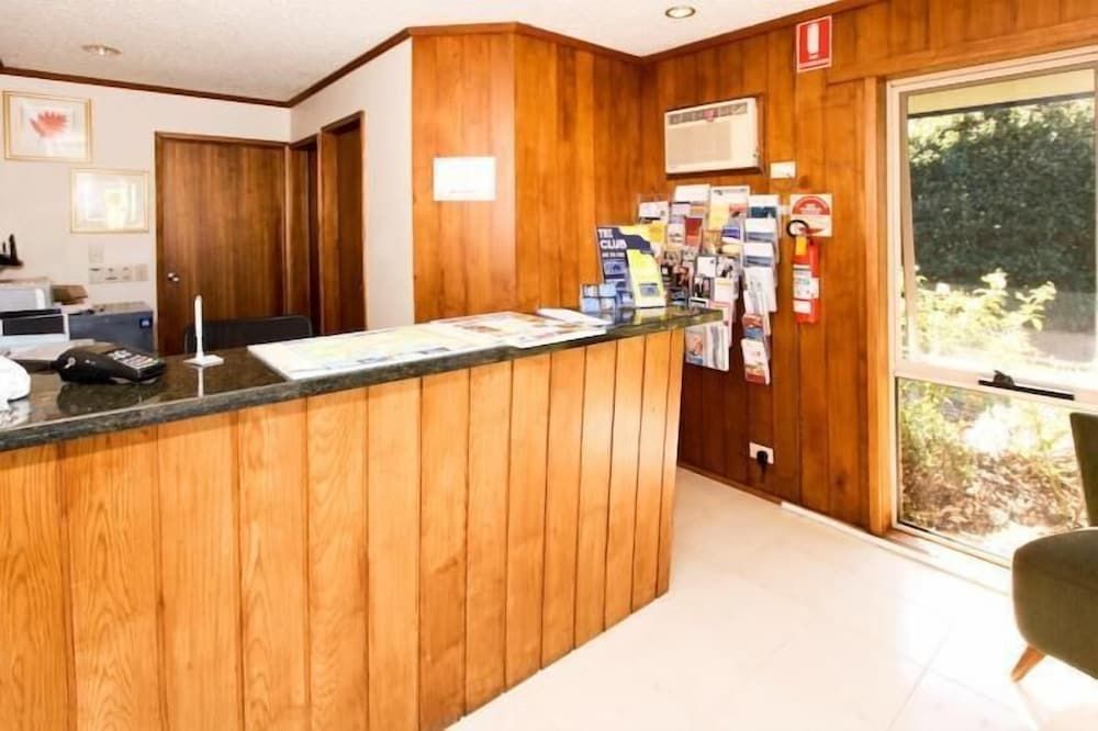 Blue Whale Motor Inn & Apartments 3