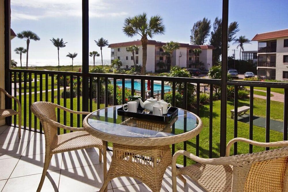 Sandalfoot Beachfront Condominium 2