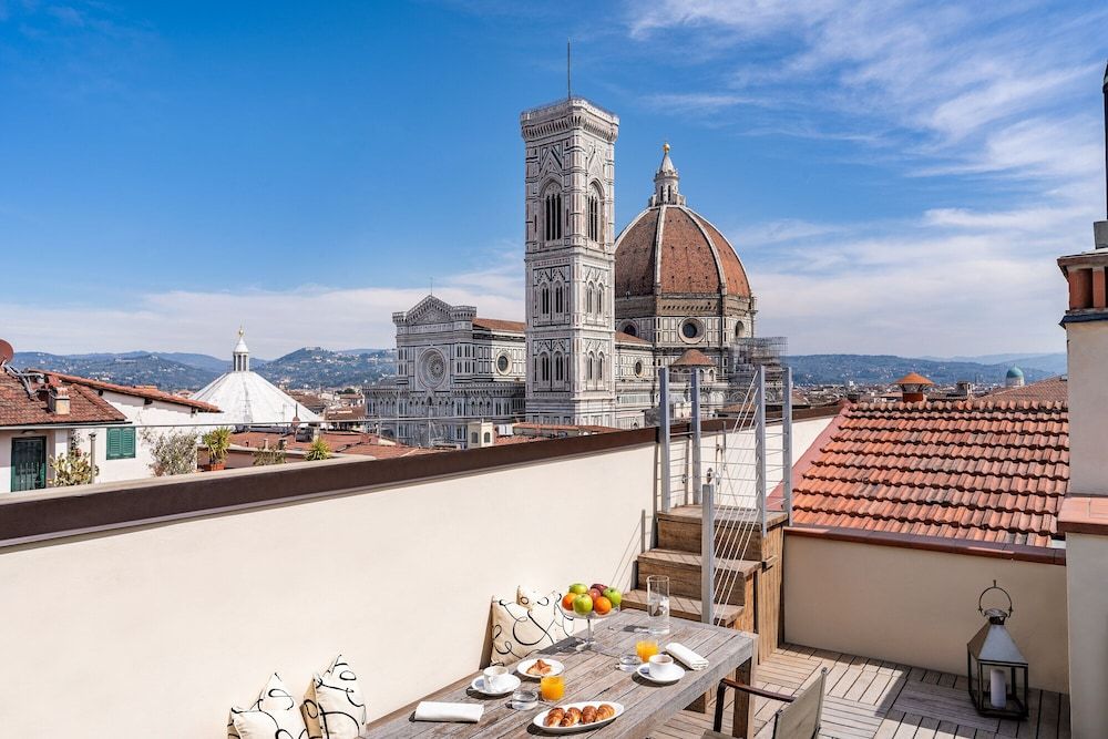 Repubblica Firenze Luxury Apartments | UNA ESPERIENZE 1