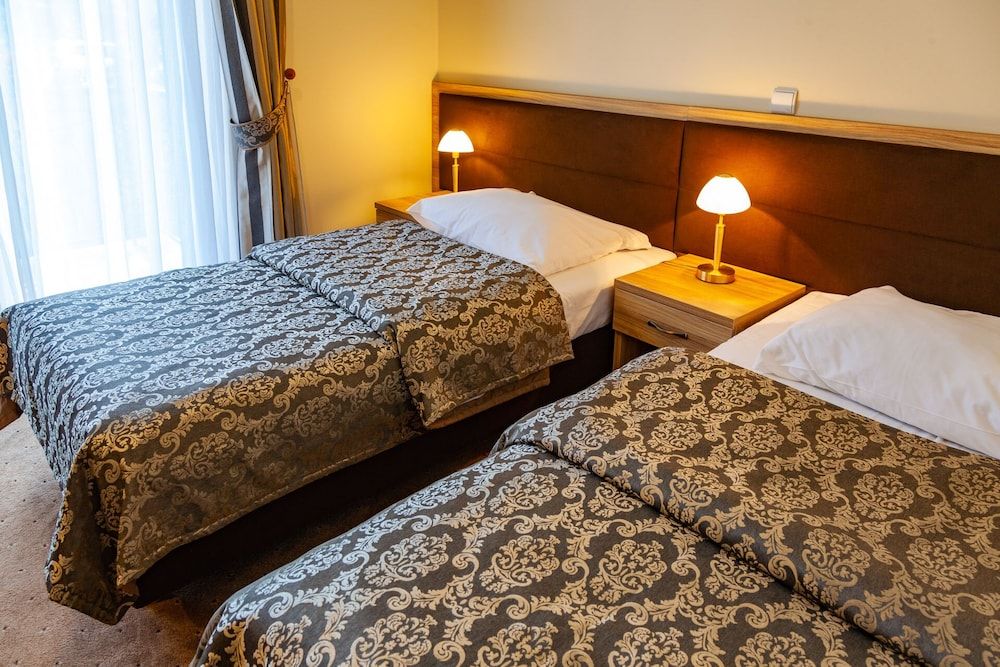 Hotel Robert's Port 3