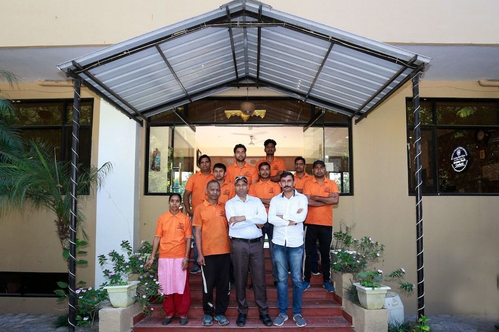 Corbett Aroma Park By Royal Collection 2