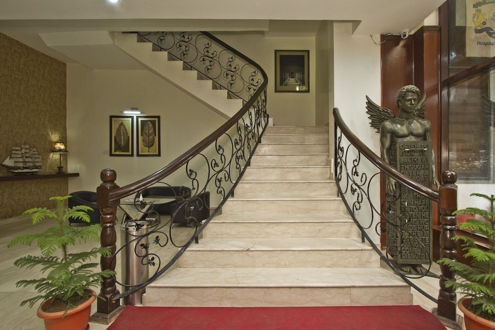 Hotel Broadways Inn 2