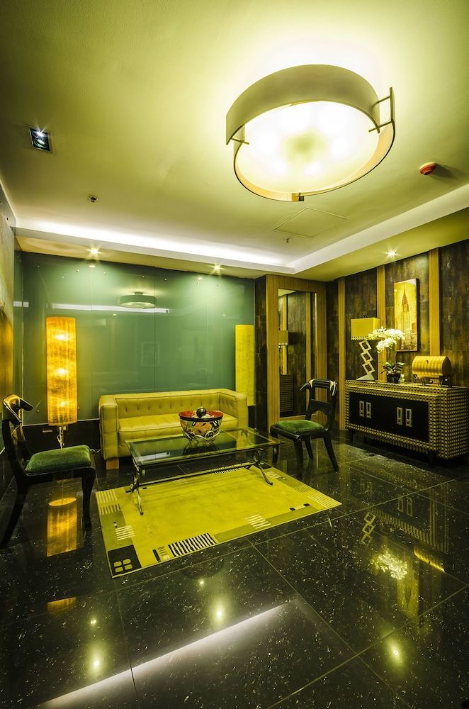 Shaw Residenza Suites 2