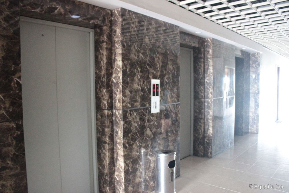 Shaw Residenza Suites 3