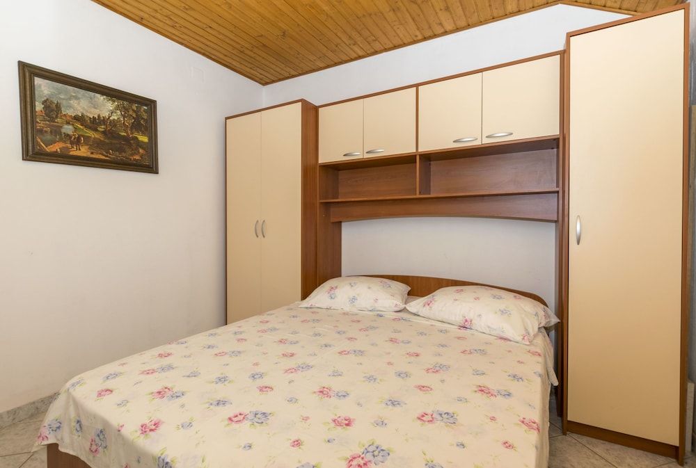 House Santa Barbara 3